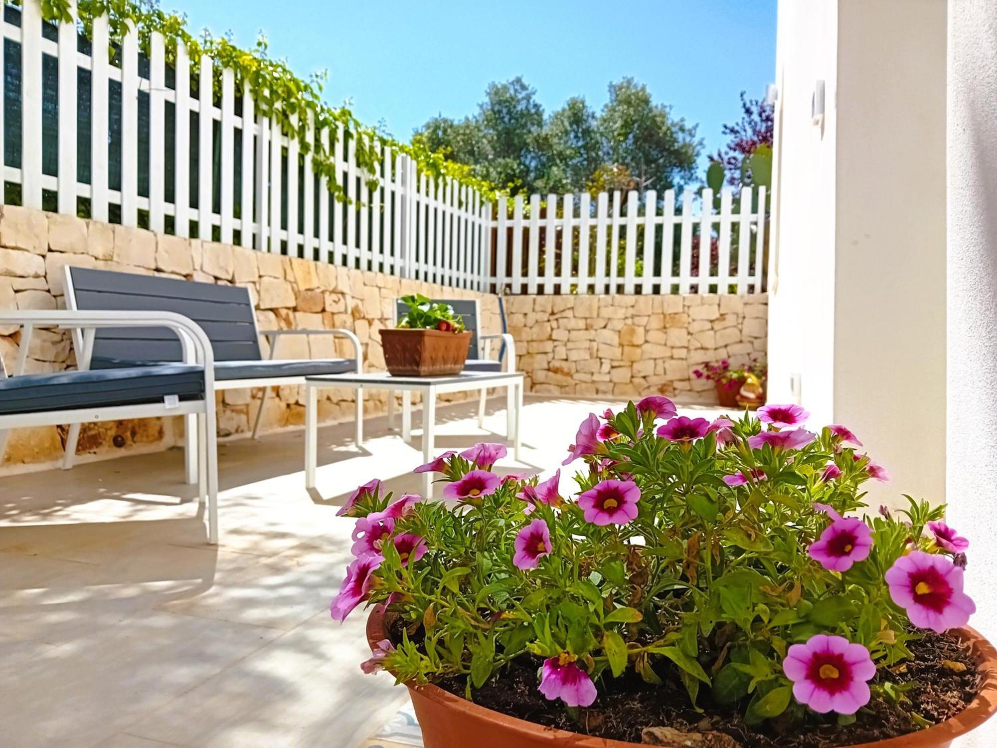 Отель Pietra Di Puglia Монополи Экстерьер фото